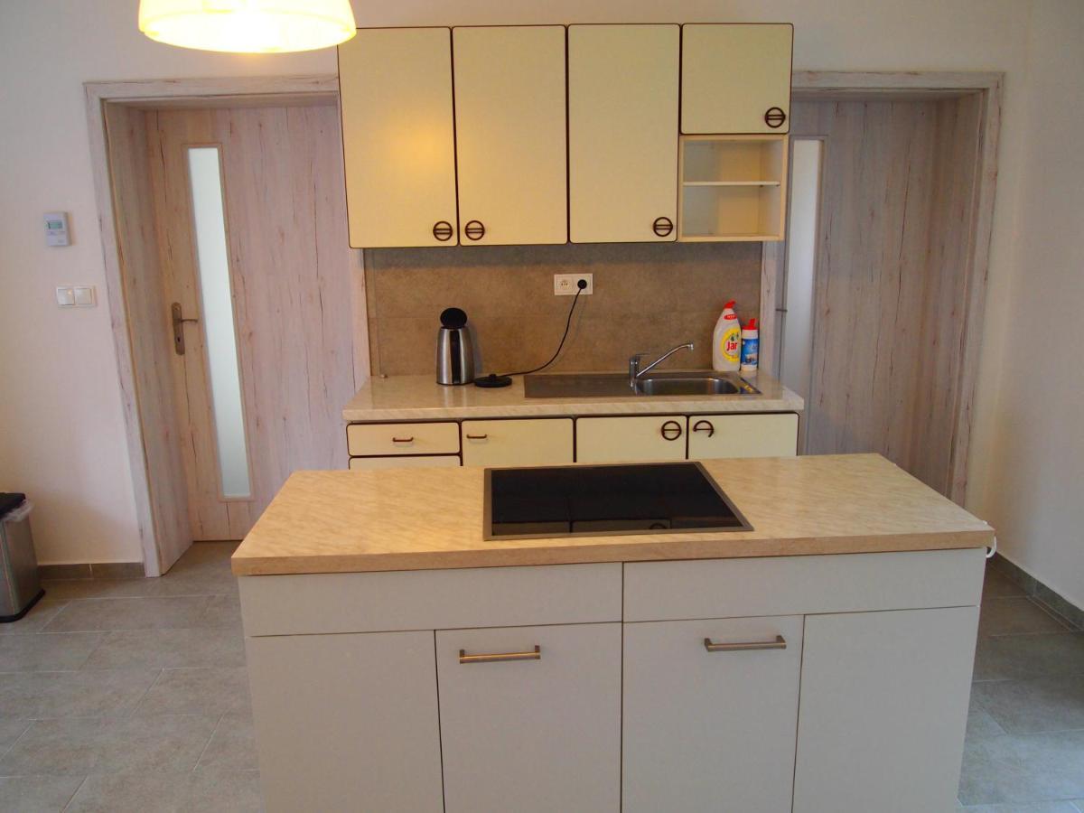 Apartman Gutino Ceska Trebova Exterior photo